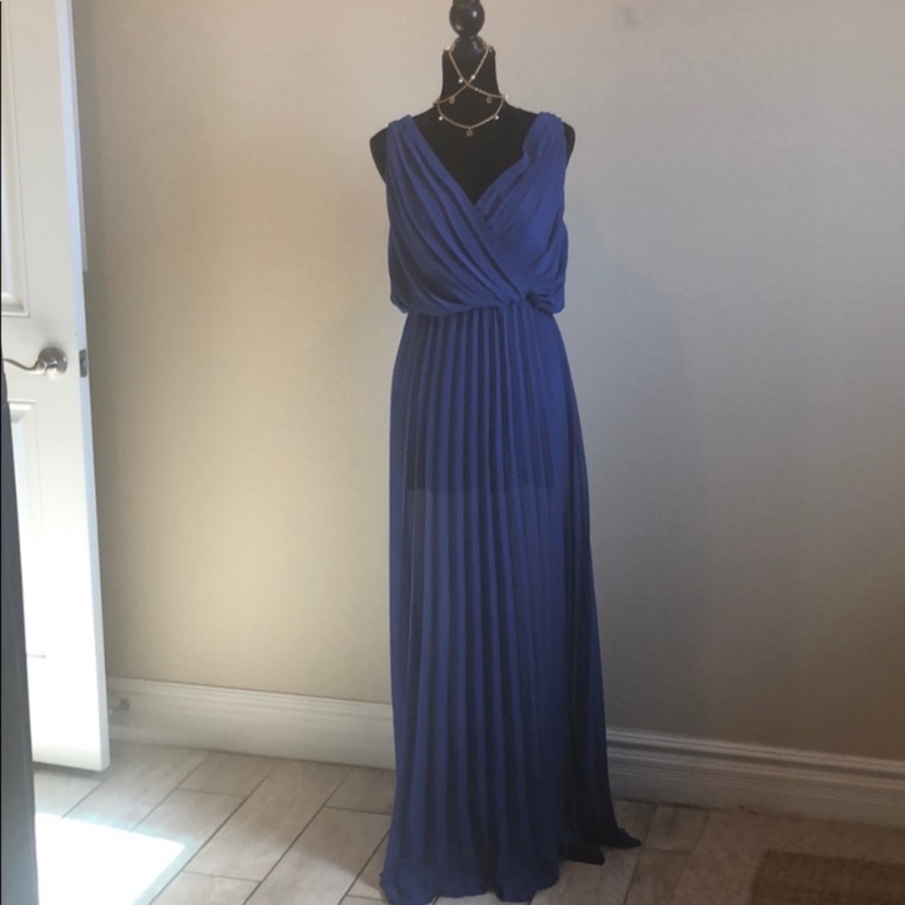 ROBBI & NIKKI - NWT cobalt blue pleated maxi dress